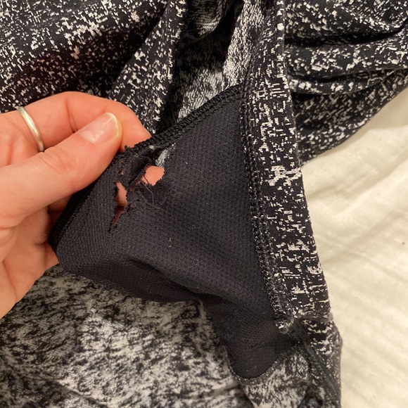 Lululemon long sleeve top - Picture 4 of 5